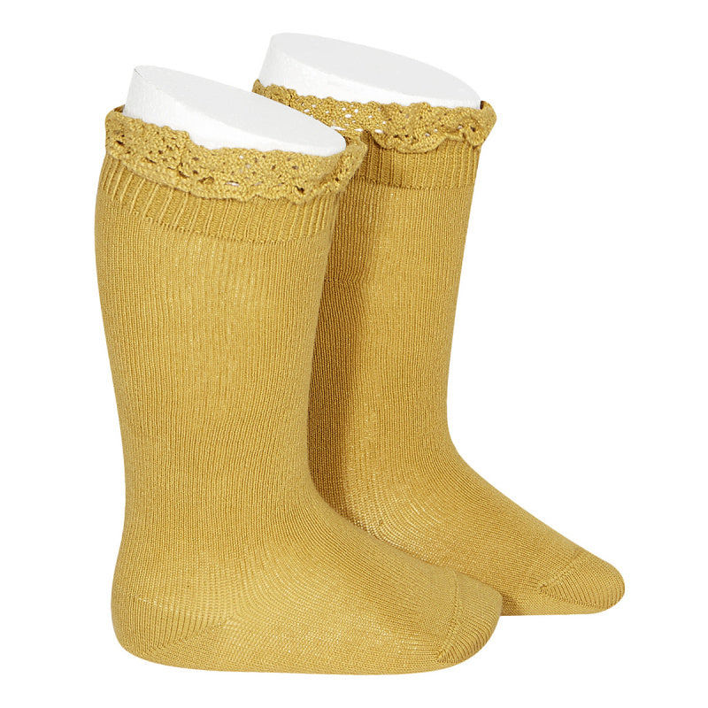 Calcetines Cóndor altos con puntilla - Mostaza