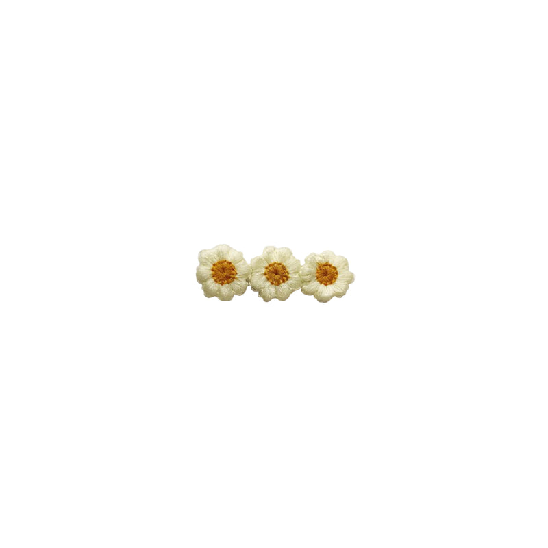 Clip Margaritas bordadas crema