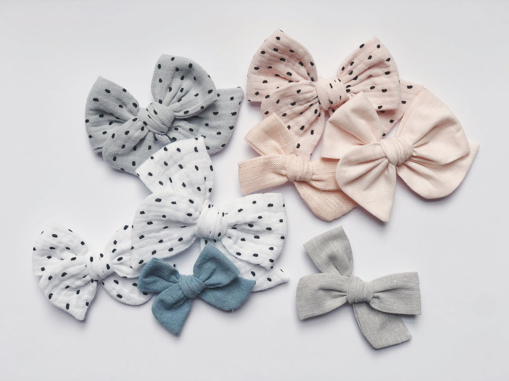 Tulipán grande - Gasa gris puntos negros