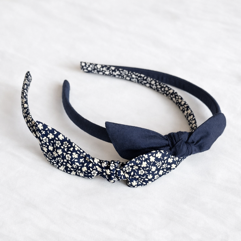 Set Combinado Cintillo Orejita de Oso - Azul Marino y Florcitas