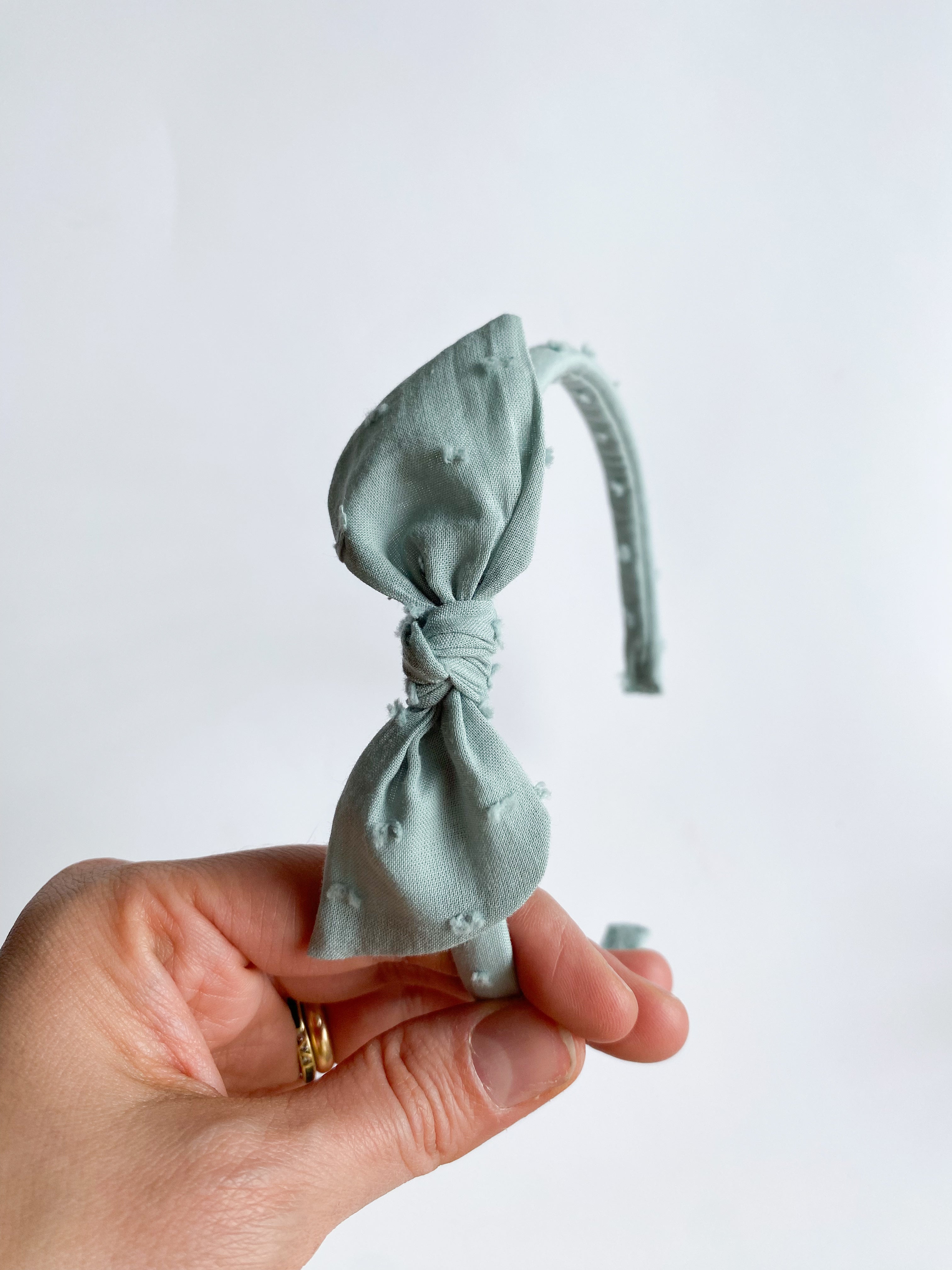 Cintillo Orejita de oso  -  Pluméti verde viejo