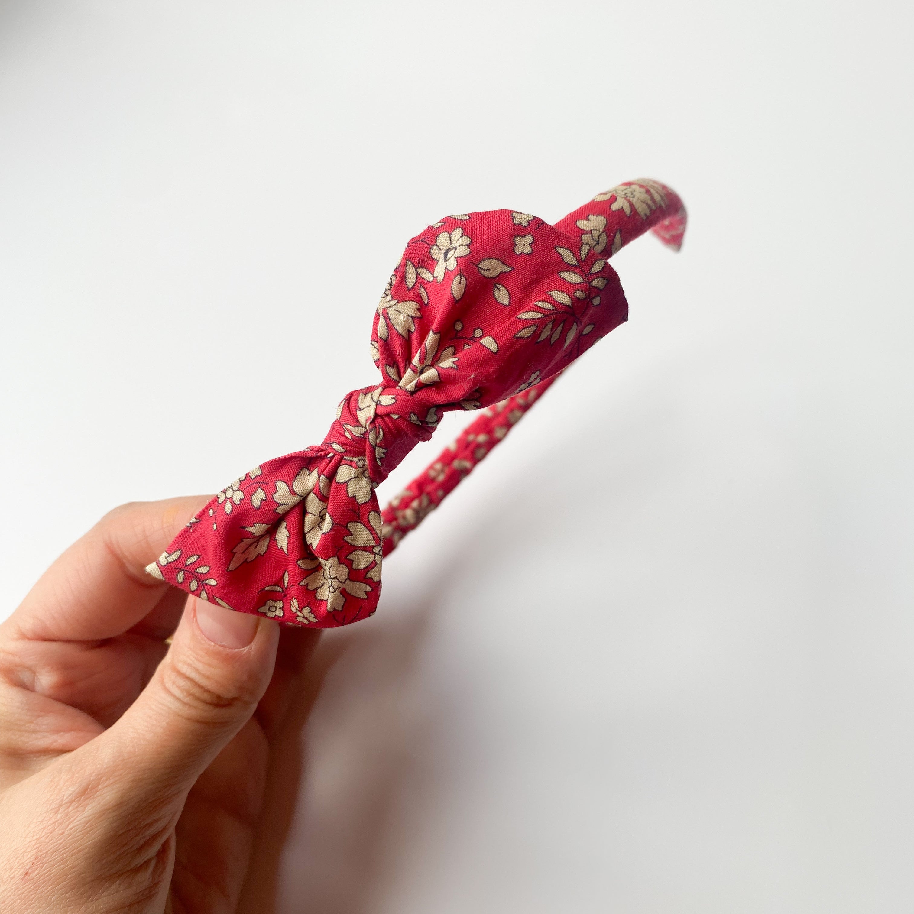 Cintillo Orejita de oso  -  Rojo flores Liberty