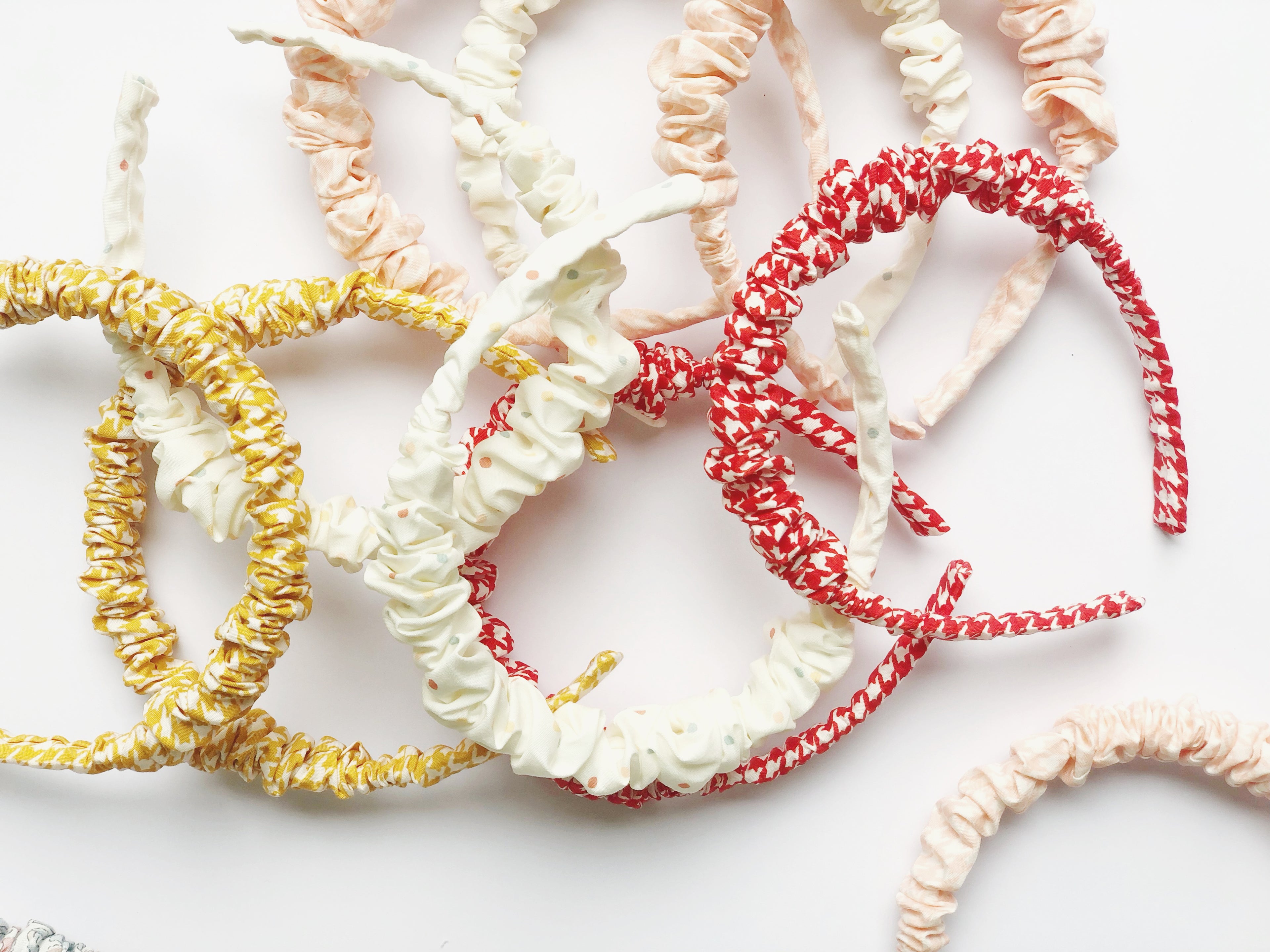 Cintillo repollito   - Pata de gallo rojo