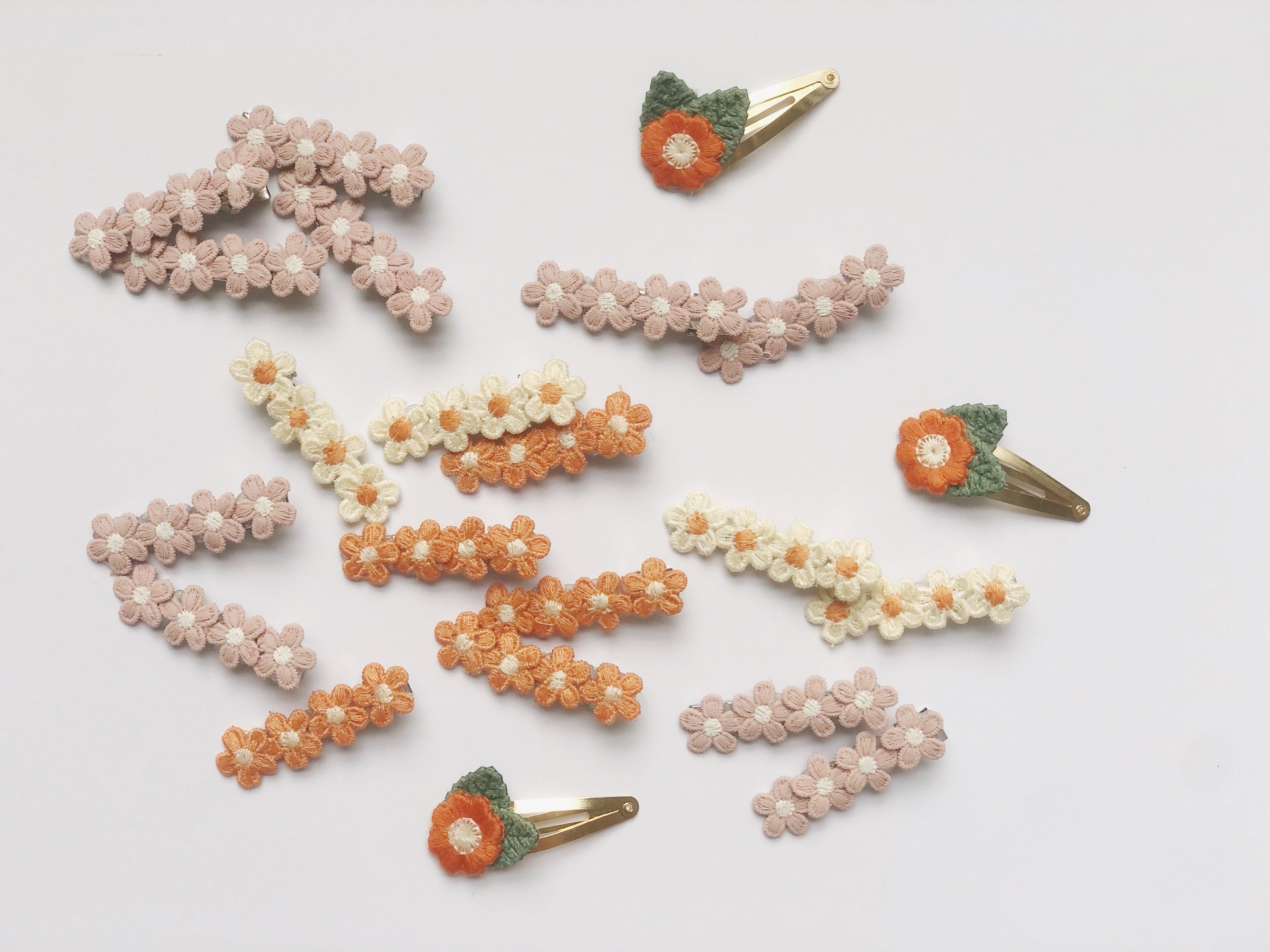 Clip margaritas Crema