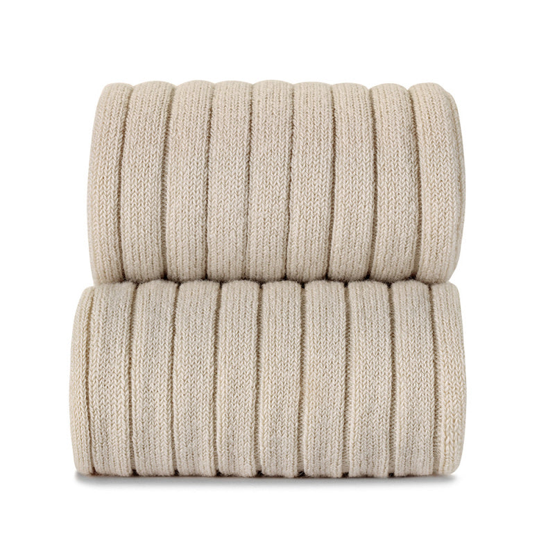 Calcetines calados de perlé color lino de Cóndor. : 6,95