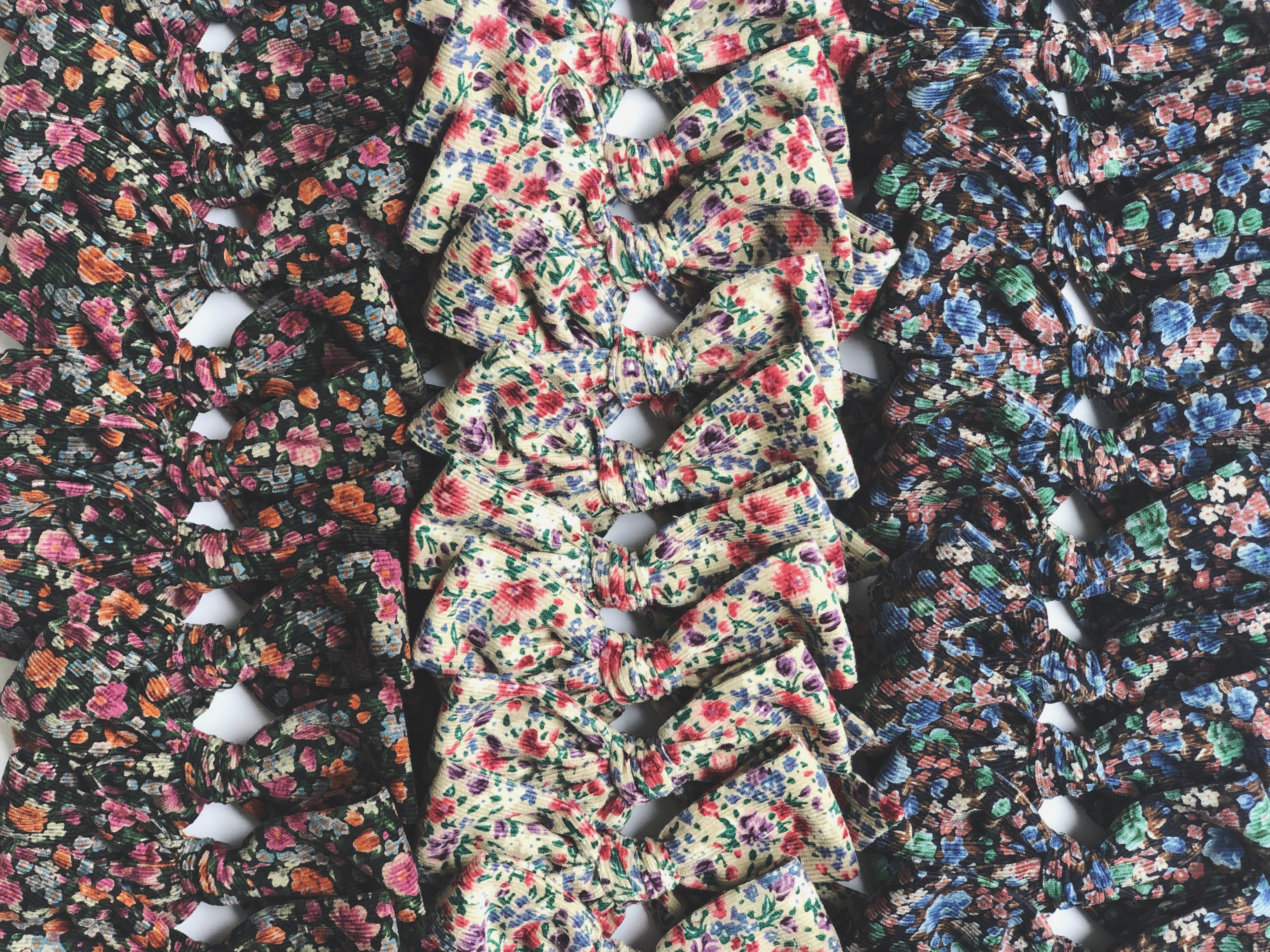 Margarita Grande cotelé negra rosas Vintage