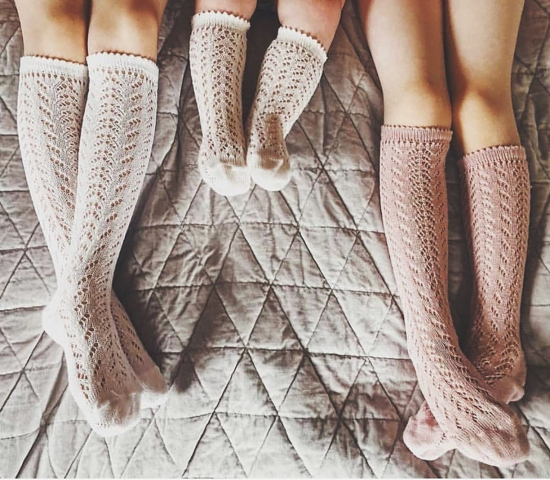 Calcetines Cóndor altos perlé calado - Rosa empolvado