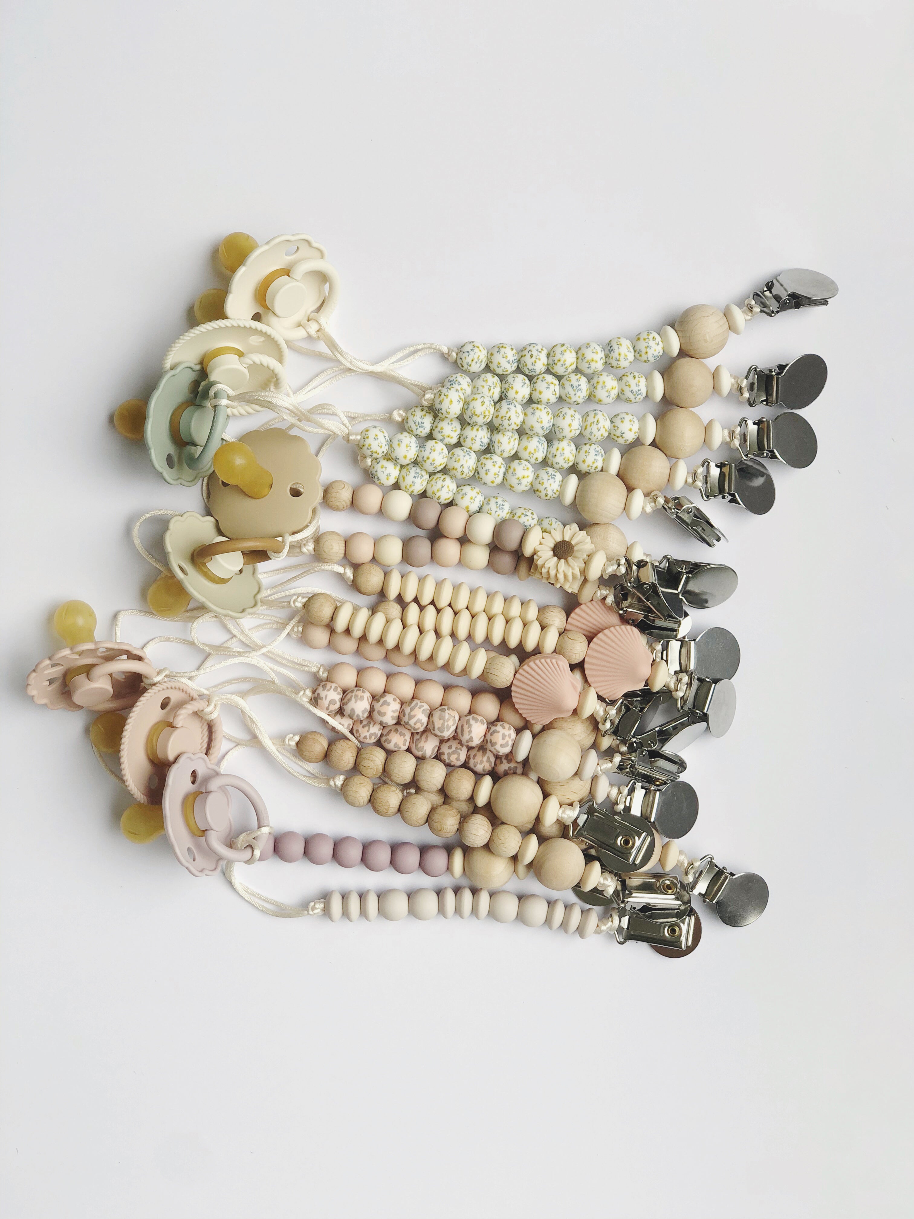 Porta chupete - Florcitas amarillas